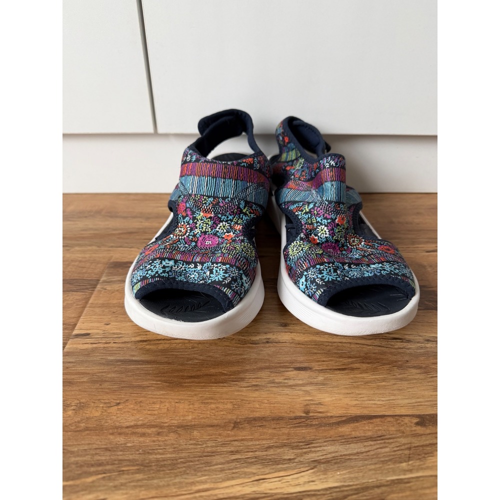 Bzees Womens 8W Multi Color Floral Print Stretch Wedge Sandals Spirit